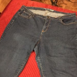 Ladies Capri stretch jeans